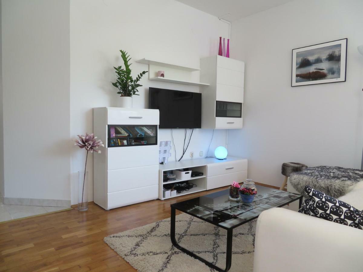 Apartman Eli Ровинь Экстерьер фото